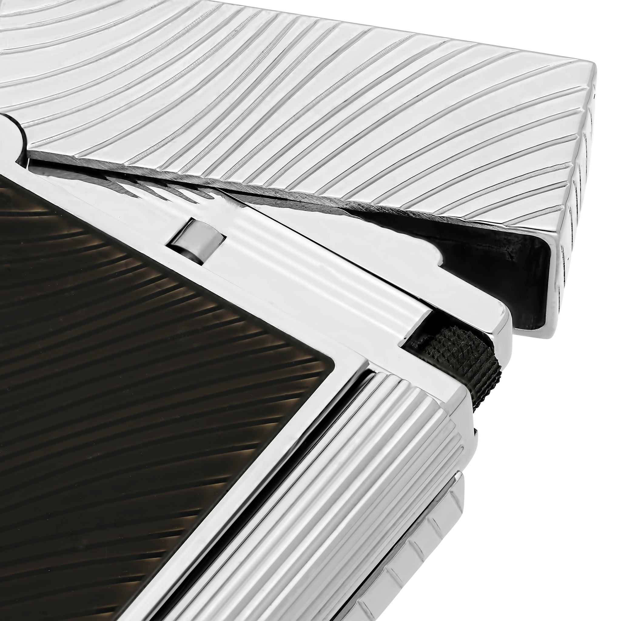 Briquet guilloché